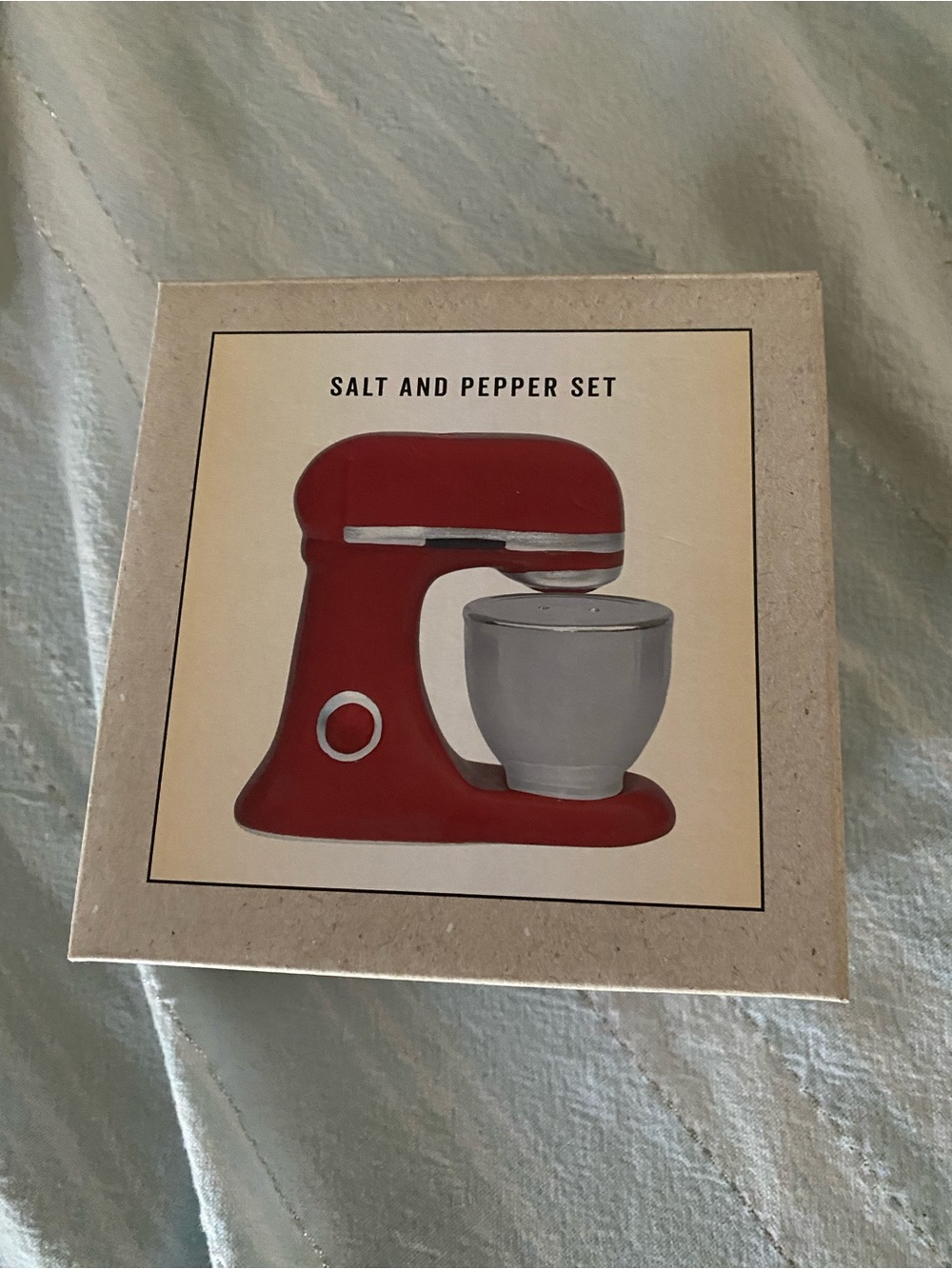 Cracker Barrel Salt & Pepper Shakers UNUSED Red Stand Mixer & Bowl Kitchen Decor